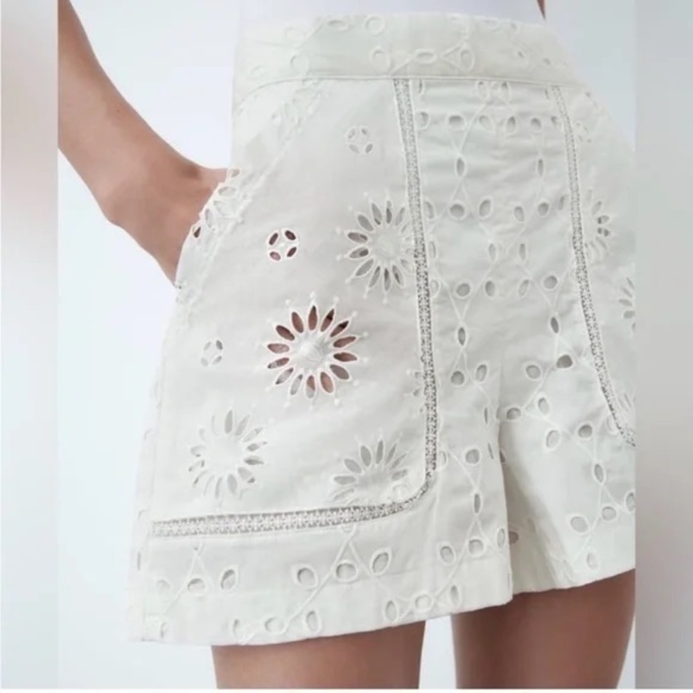 Zara Cream Eyelet High Waist Shorts - Picture 2 of 6